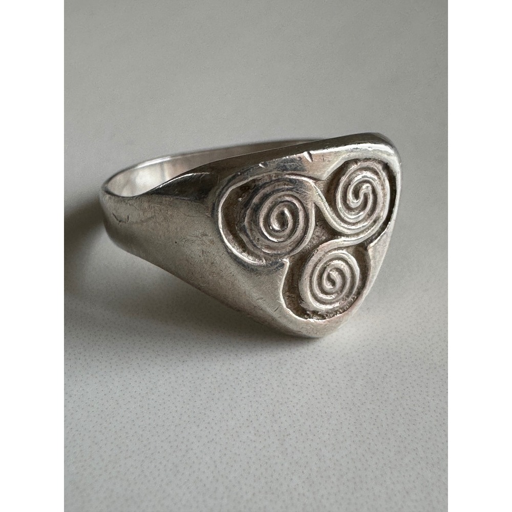 Vintage Sterling Silver 925 Celtic Triskele Triple Spiral Signet Ring Size 7.25